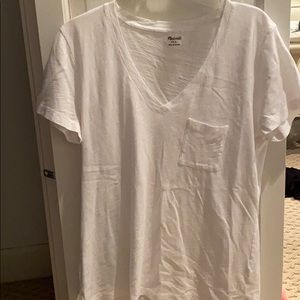 madewell women’s v neck tee